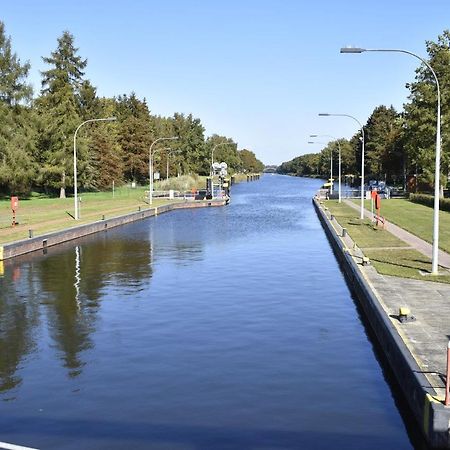 Pension Zur Schleuse Garni Am Elbe Luebeck - Kanal In Witzeeze Eksteriør billede